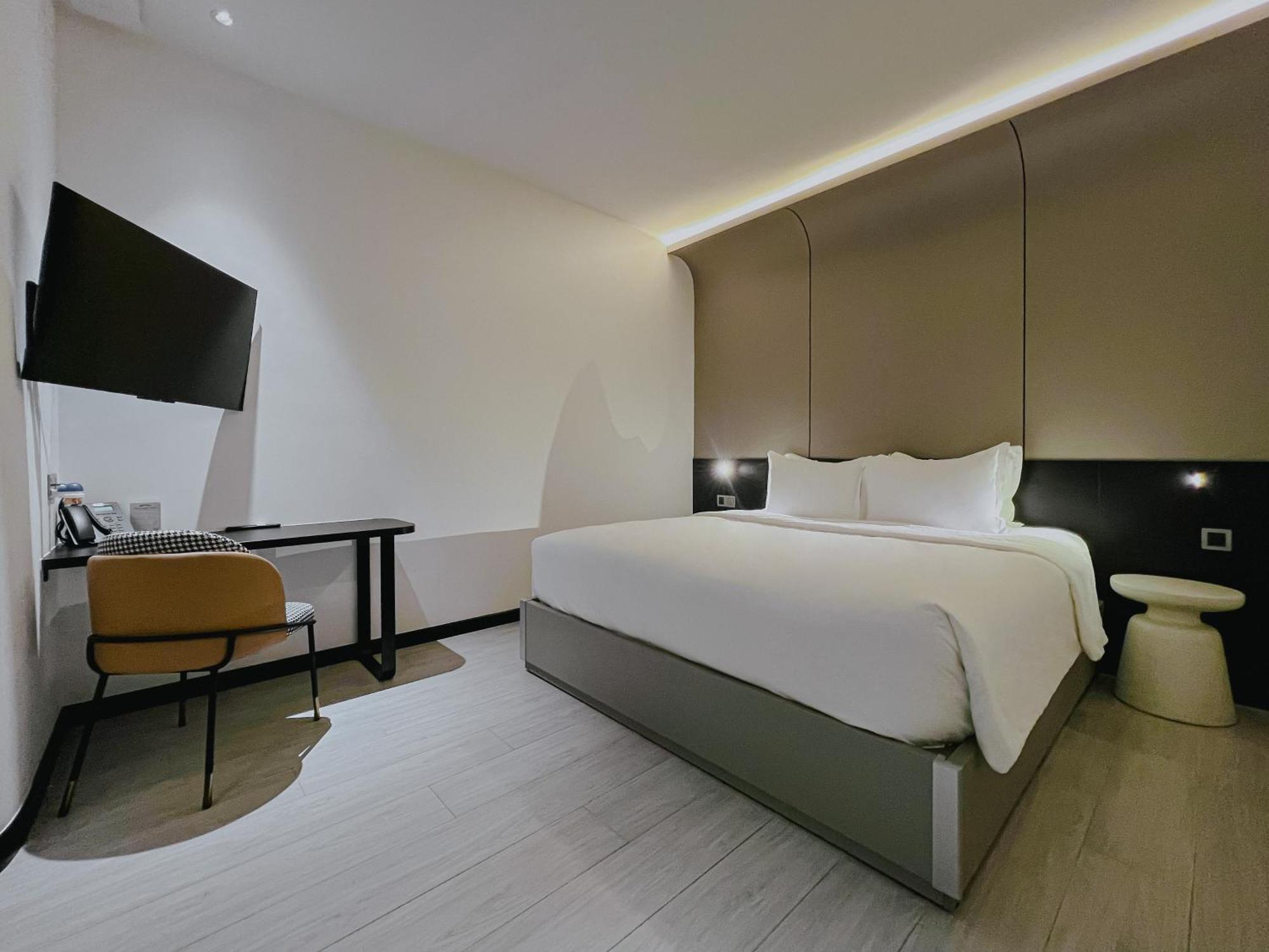 The Concept Hotel Hcmc- District 1 Ho Chi Minh City Room photo